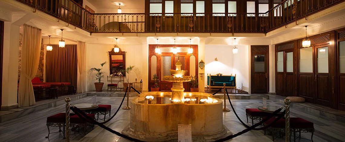 Historical Turkish Bath – Cemberlitas Hamam