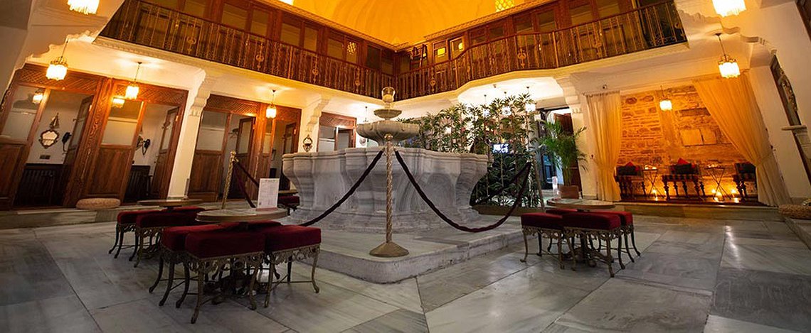 Historical Turkish Bath – Cemberlitas Hamam